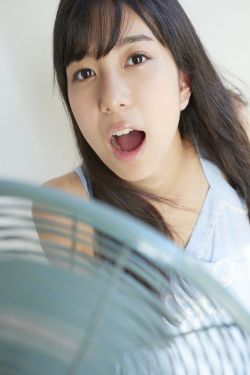 棒棒糖放屁眼里一伸一缩